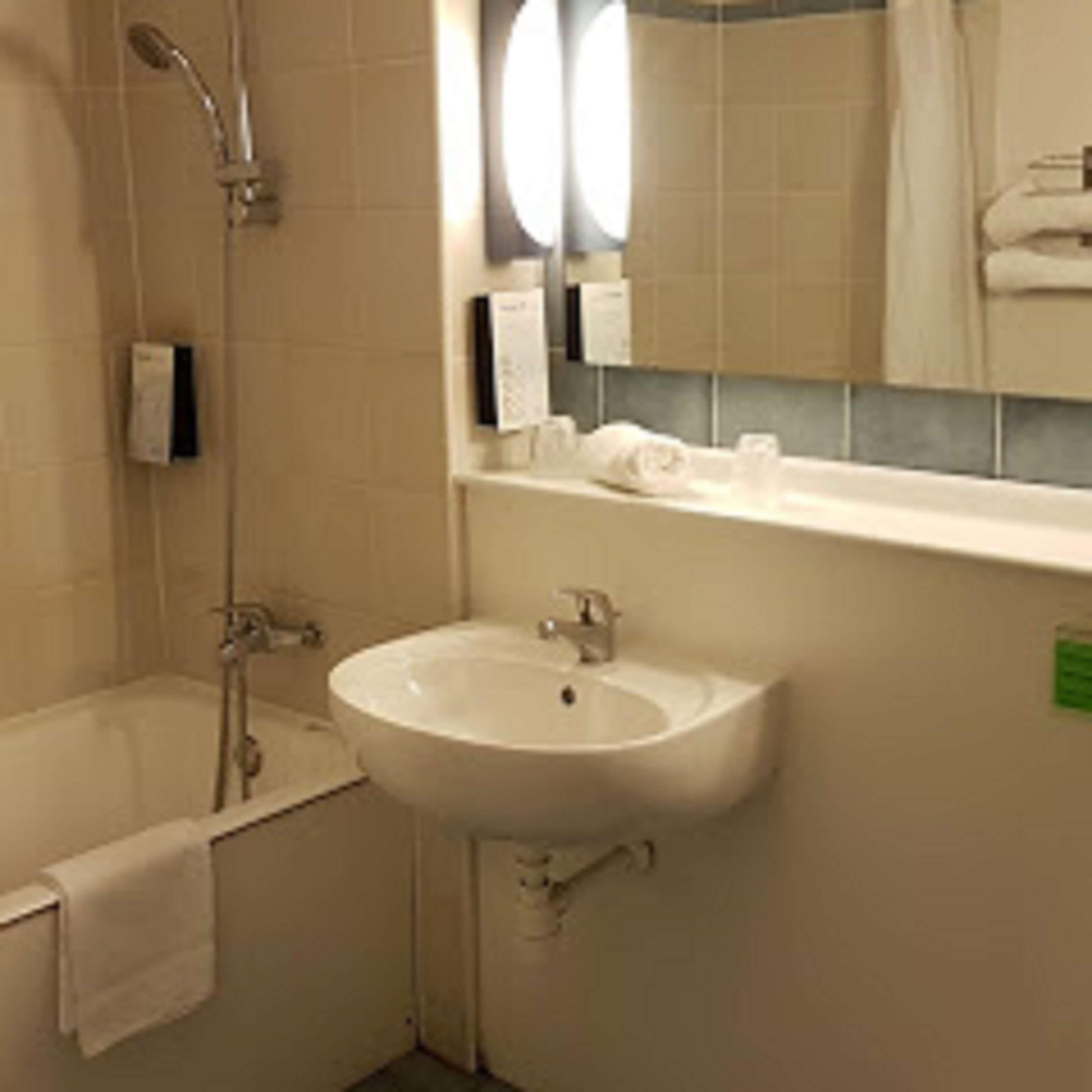 Campanile Marmande Hotell Eksteriør bilde
